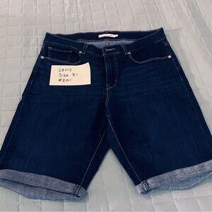 Levi’s Classic Bermuda Shorts Size 31 #201